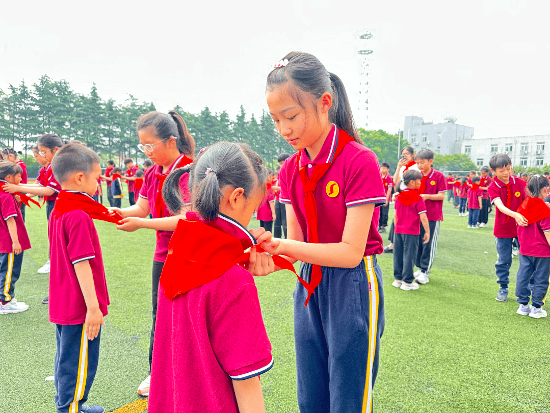 红领巾爱祖国——泰州实验学校2023级新队员入队仪式