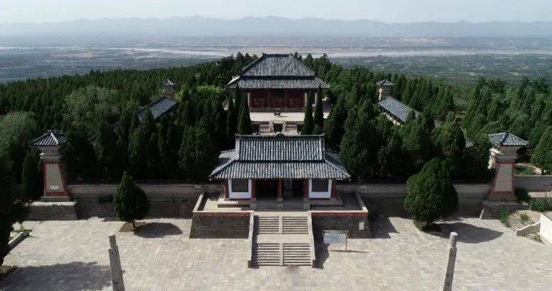 而河南省,有黄帝故里和黄帝陵之说,黄帝故里在郑州新郑,黄帝陵在灵宝