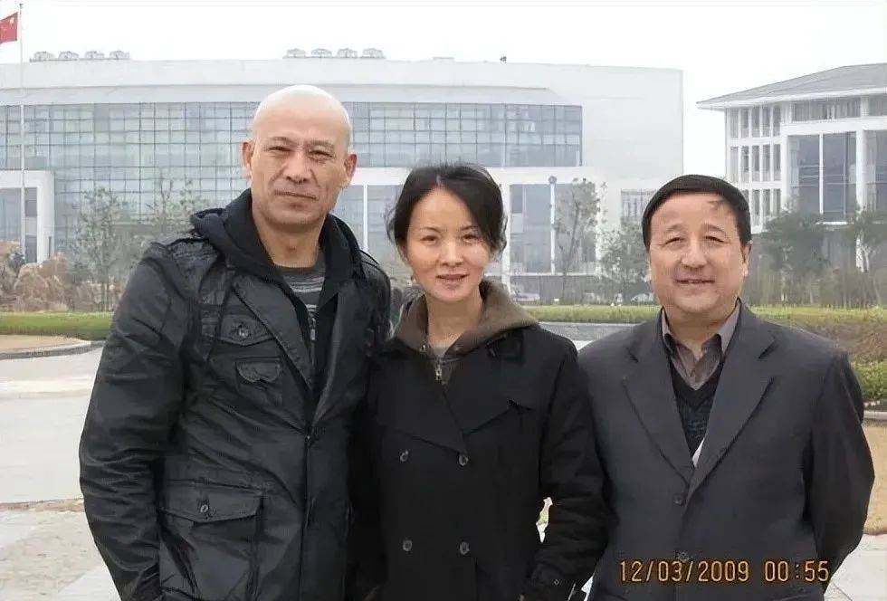 演员谢兰:和丈夫坚持丁克12年愁坏婆婆,41岁意外得子全家乐开怀