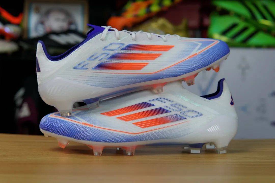 近观!adidas f50 elite fg足球鞋