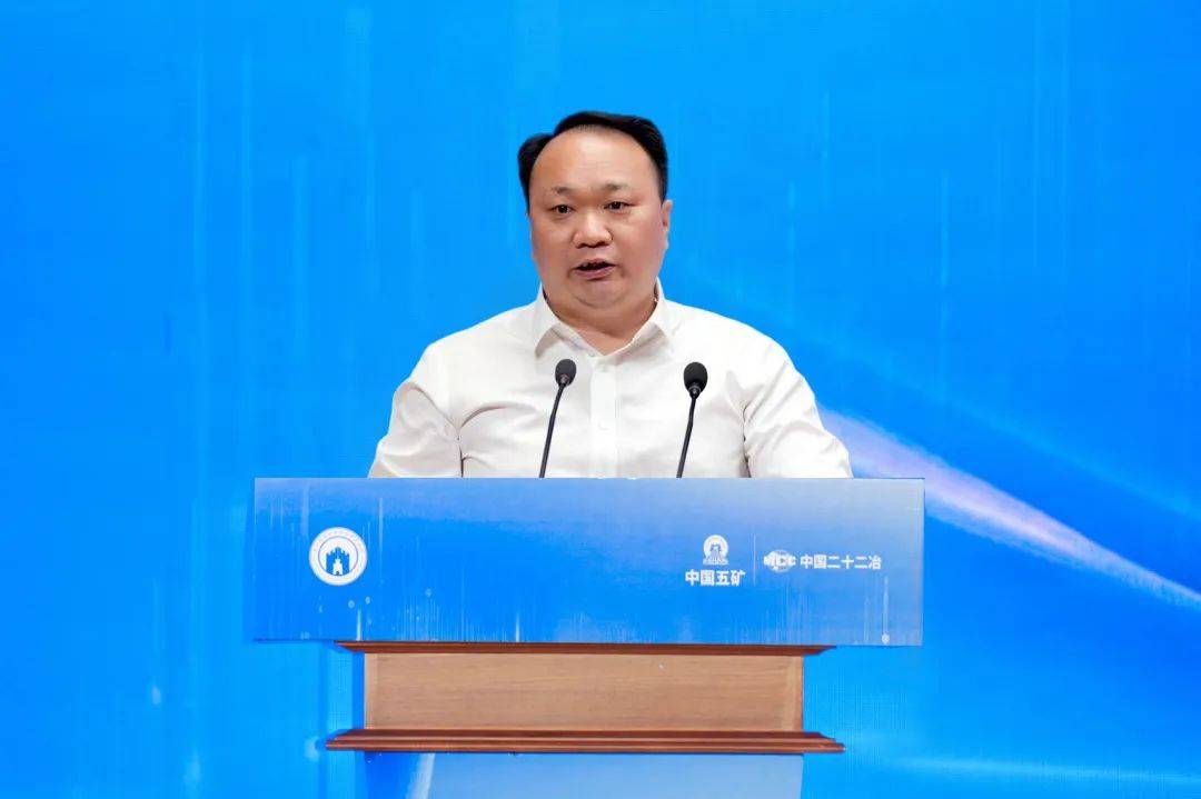 中国二十二冶集团党委书记,董事长袁斯浪,河北省住宅与房地产业协会