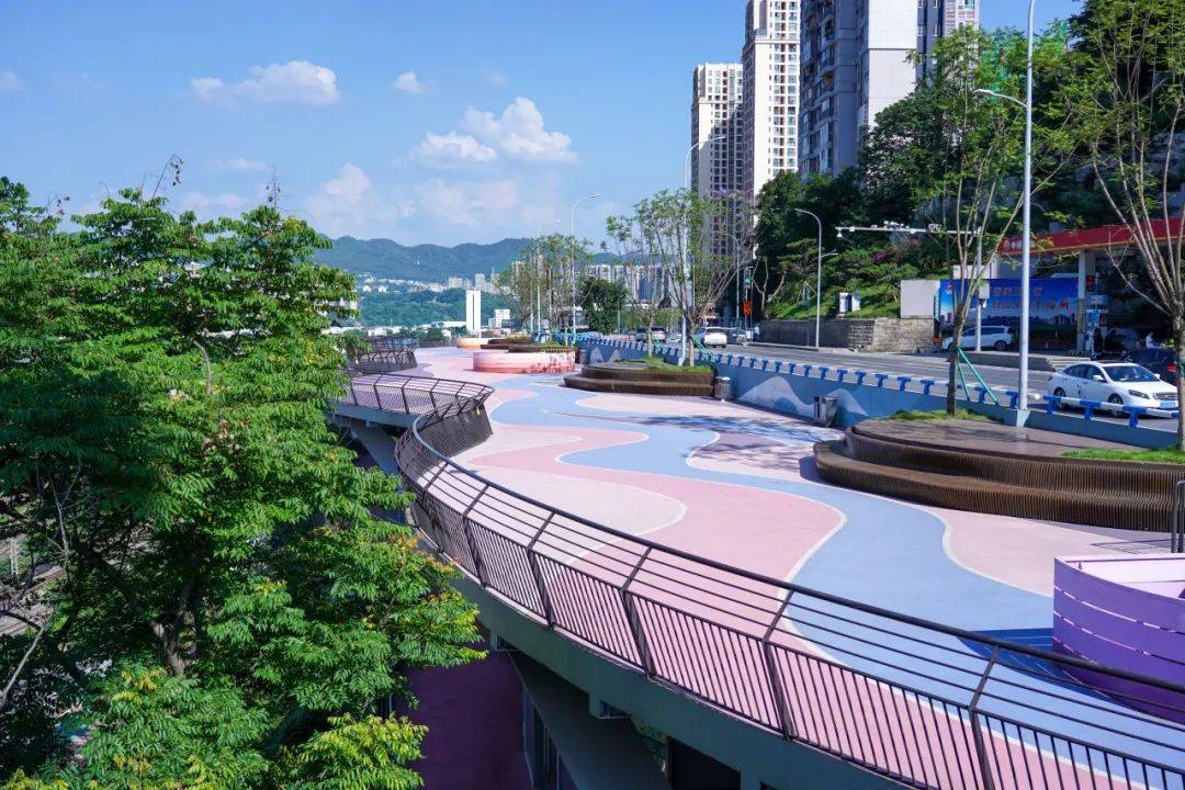 文艺寻踪-黄桷坪山城步道travel03美食推荐:贤亭·川菜,5:59落日餐吧