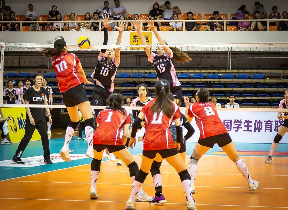 北体女排决赛首胜!