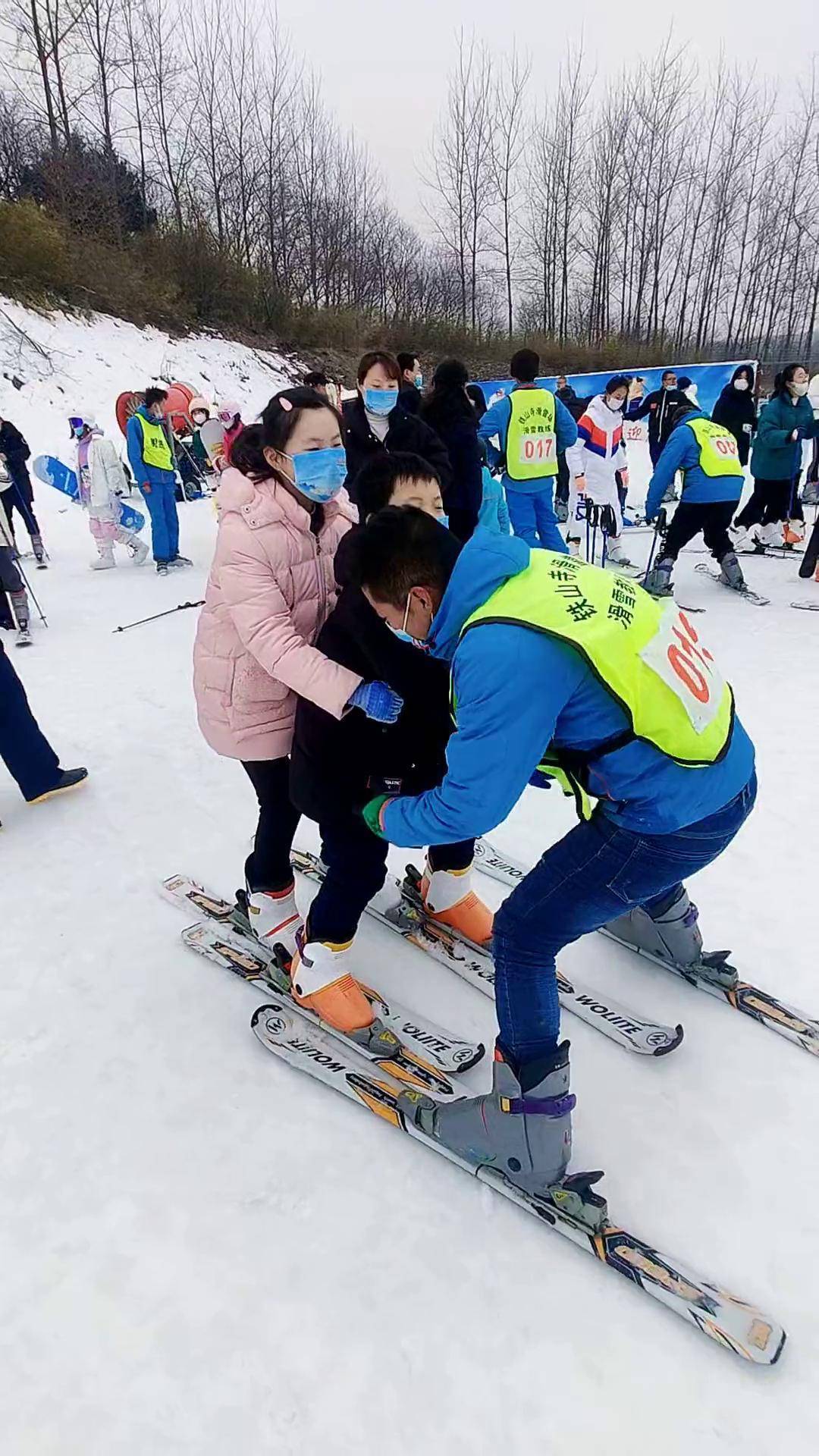 年2022一起过个冬奥年 滑雪 双板滑雪 三亿人上冰雪 盱眙铁山寺滑雪场