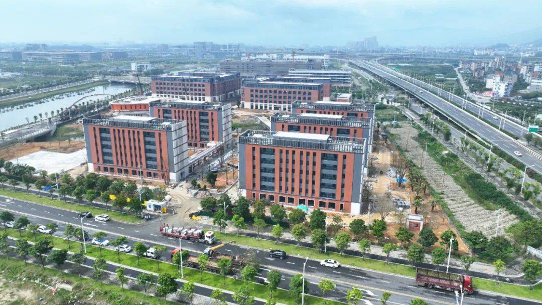 长乐改革动态 | 毗邻天大福州校区!长乐又一所大学新校区9月迎新生!_建设_滨海_阳光