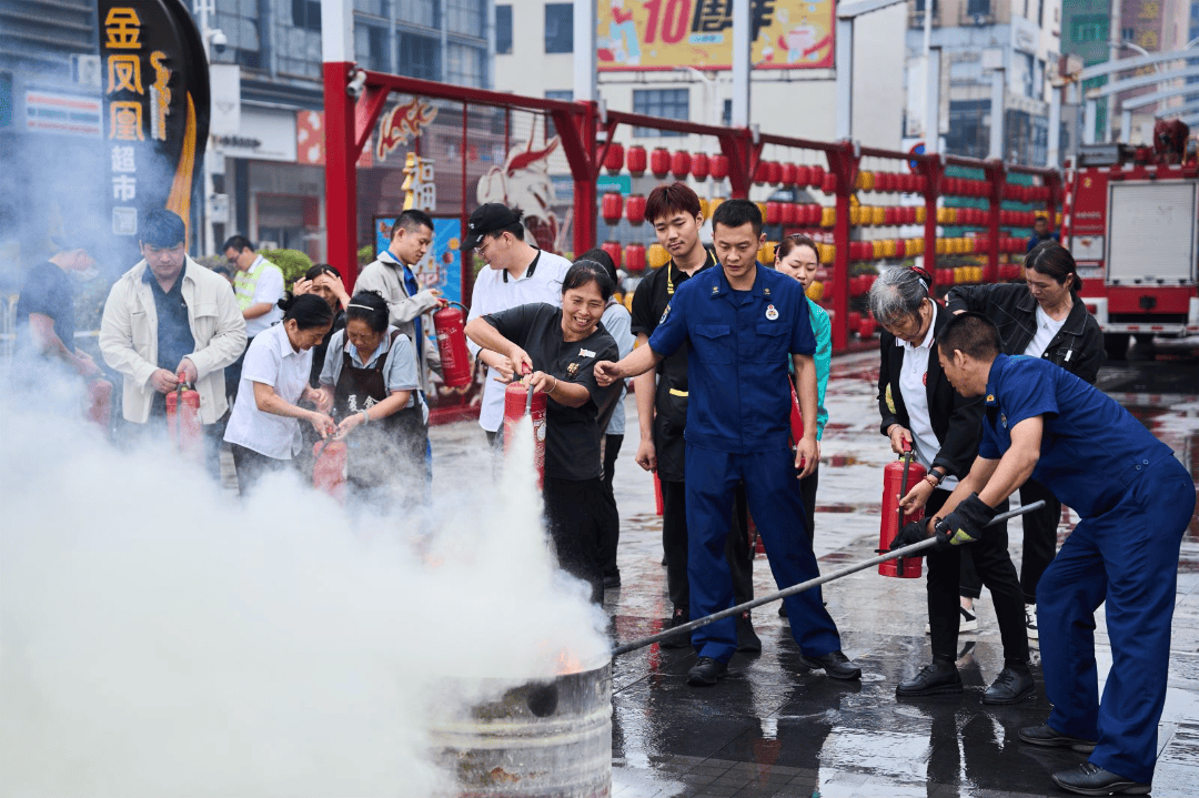 安海镇开展2024年安全生产月政企联动消防演练