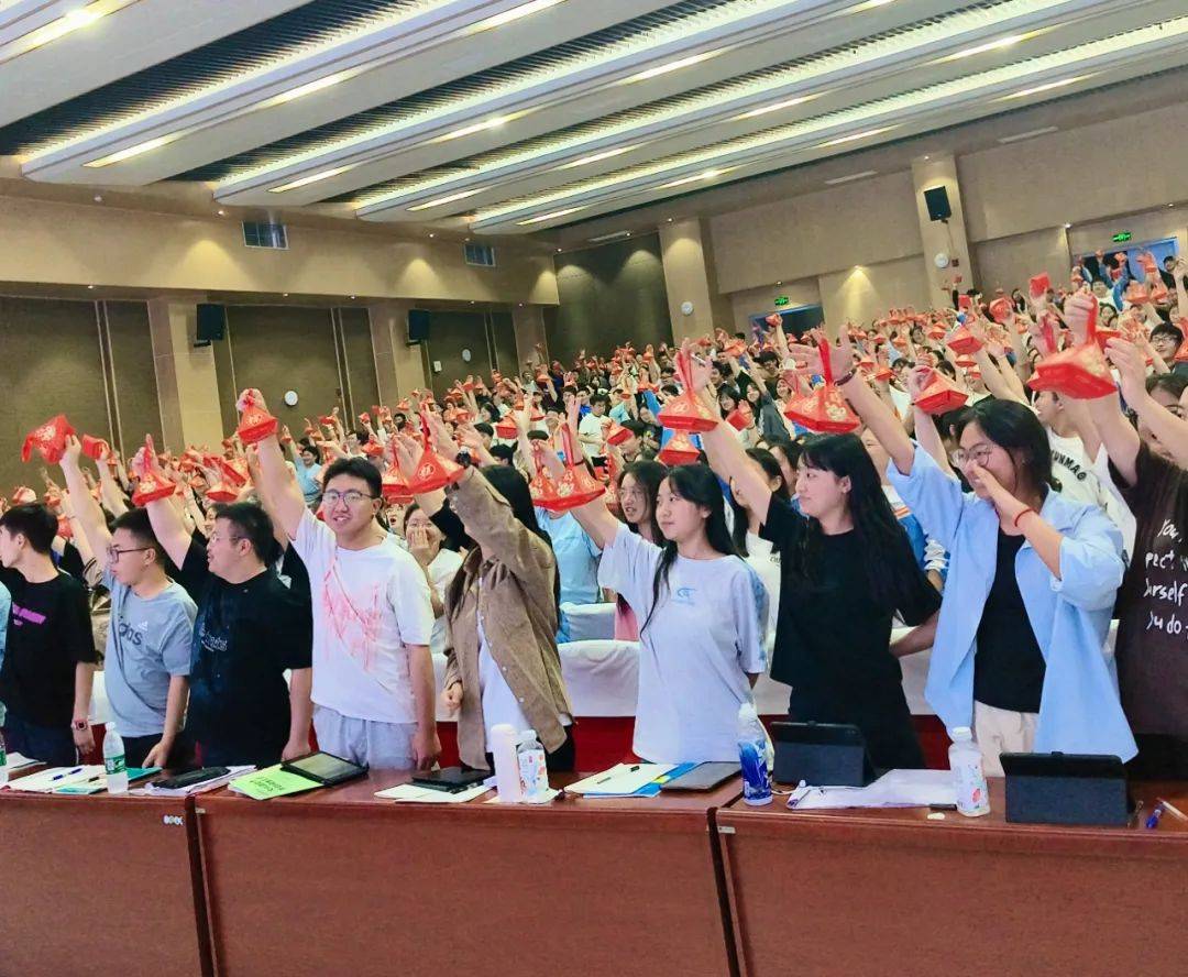 四川高考前的这些画面,让人红了双眼.