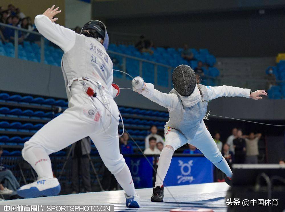 全国击剑冠军赛分站赛| 广东队获得女子花剑团体赛冠军