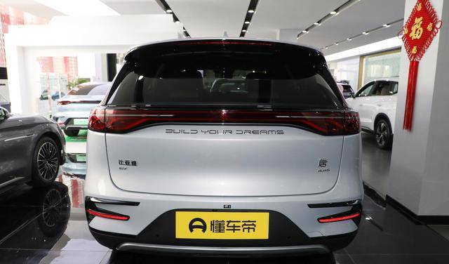 2024 款比亚迪唐 ev 荣耀版 730km 尊享型:中型 suv 的亮点解析