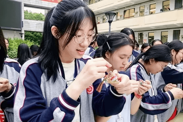 丽水高中校服图片