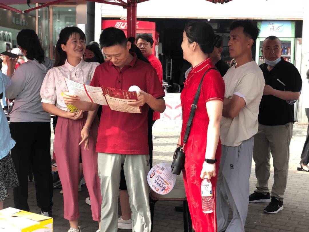 直击阜阳高考首日，这些感人瞬间！-阜阳市2021年高考成绩喜报