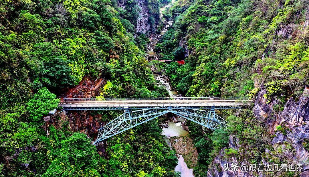 行走在百年滇越铁路"人字桥"上,追寻历史的足迹