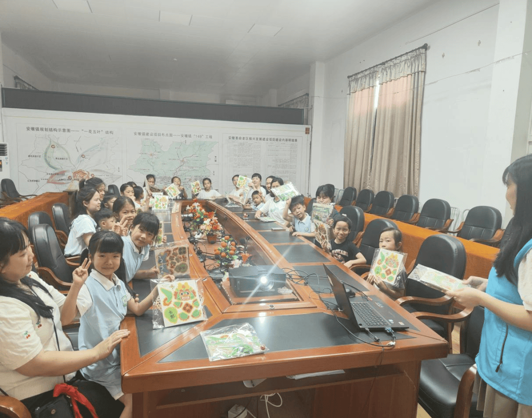 站)过端午】惠东安墩开展小小龙舟手工制作活动