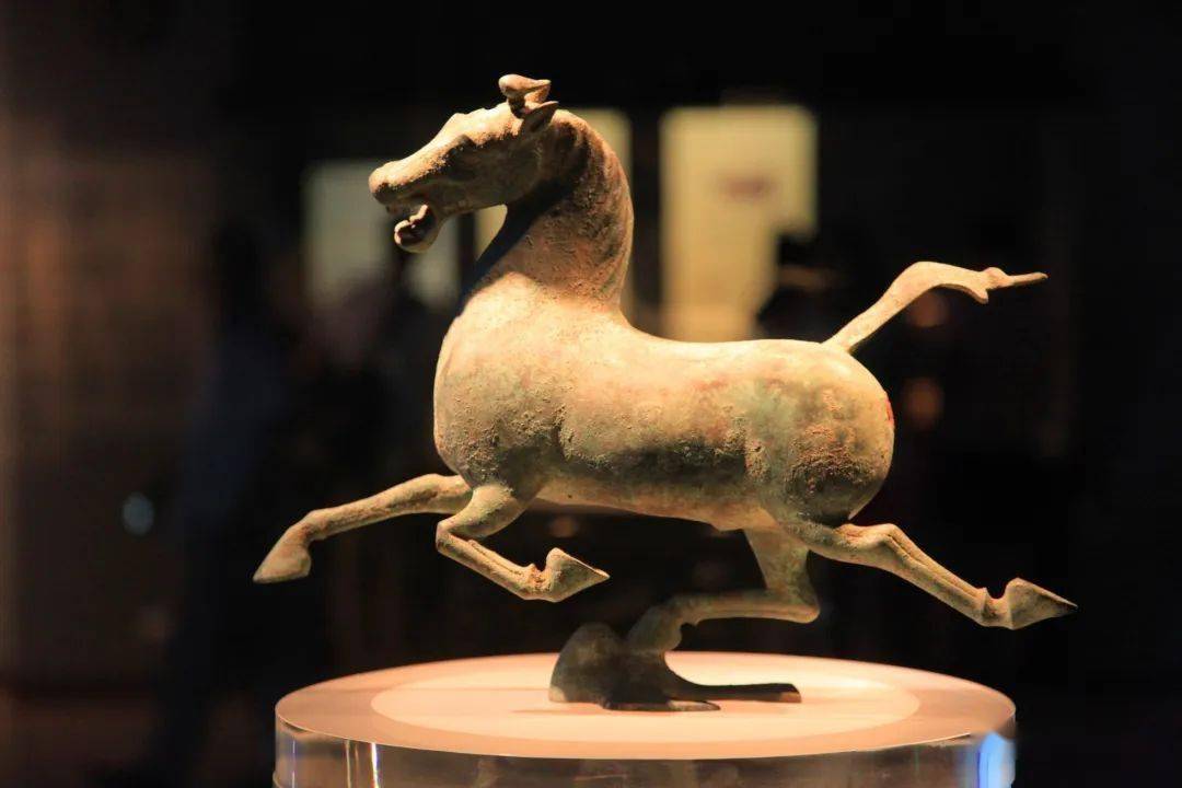 高考满分作文 | 蒋昕捷:赤兔马之死