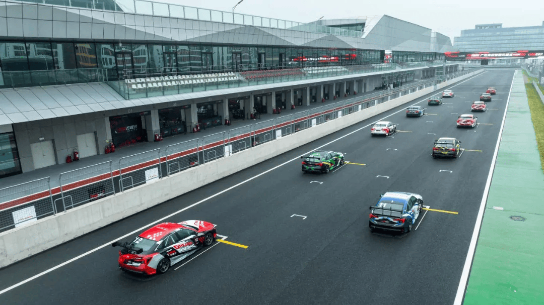 位于天津市武清区,配备fia认证的g2(国际二级)级别赛道,以国内顶级的