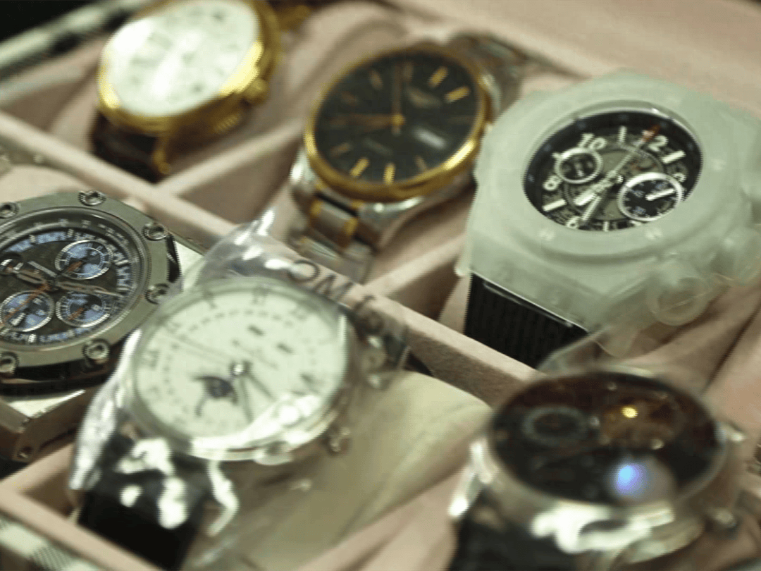 团伙制售假表仿真度高达95%,手表厂员工帮解决技术难题