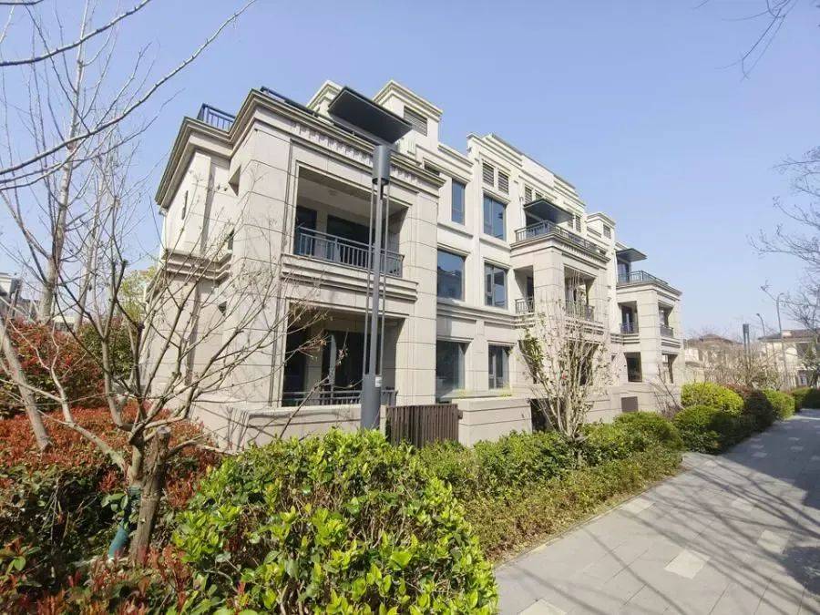 海宁这套叠墅将被拍卖!还有商铺1元起拍