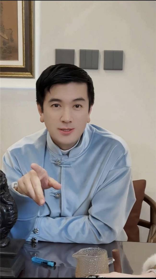 杨子黄圣依发布"天朝大师"传世古币首饰,弘扬中国传统文化