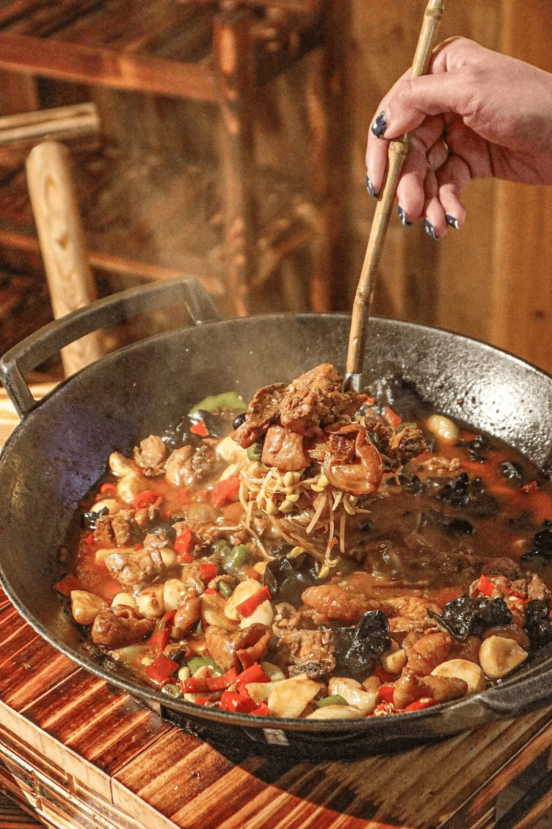 4米观赛巨幕!首进美食狂欢!桂林这帮人太会玩了!