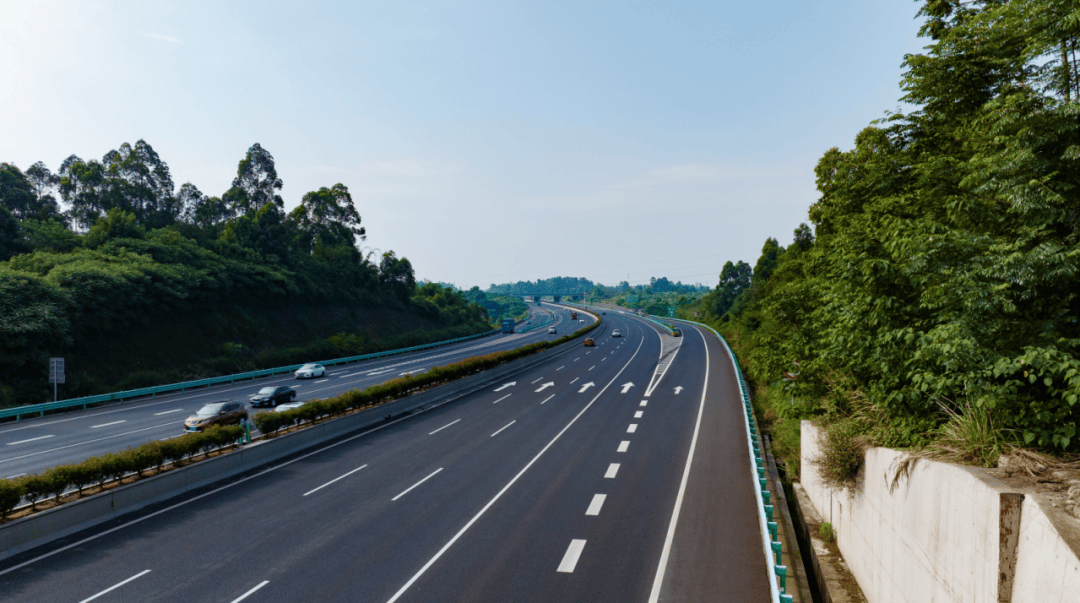 【大道兴川 万里通途—四川高速公路通车"10000公里"巡展之成乐