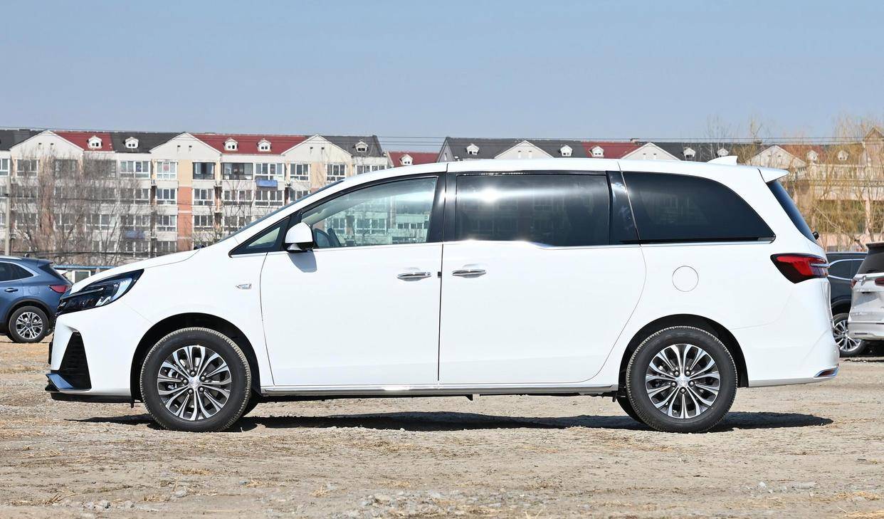 别克 gl8 到底有多牛?