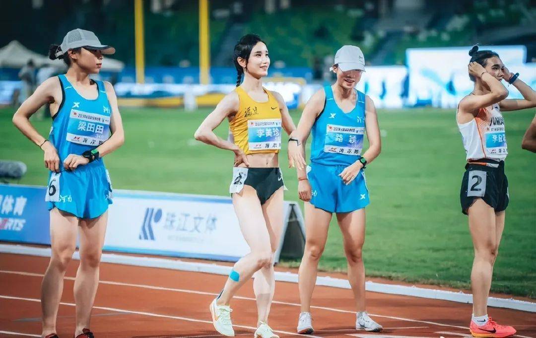 "中国马拉松女神"李美珍训练照,颜值超高,笑容甜美