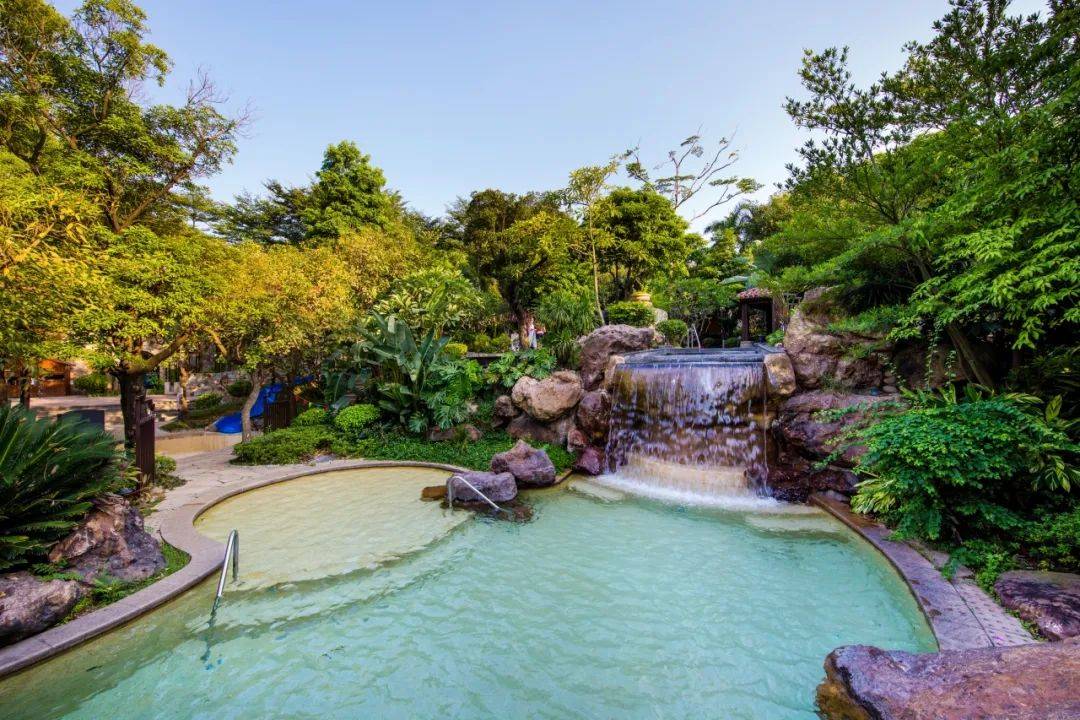 6月18日抢爆06499豪住清远美林湖温泉大酒店 豪叹价值198元主题自助