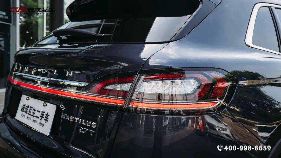 【林肯 航海家 2.7t 四驱尊耀版】