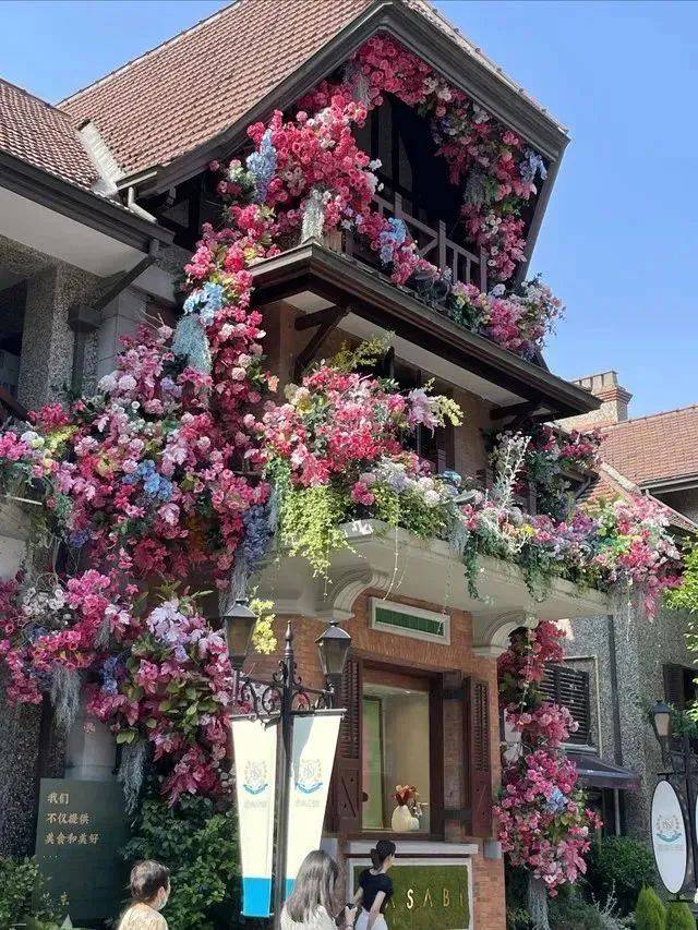 营造出同款"朱丽叶的阳台"