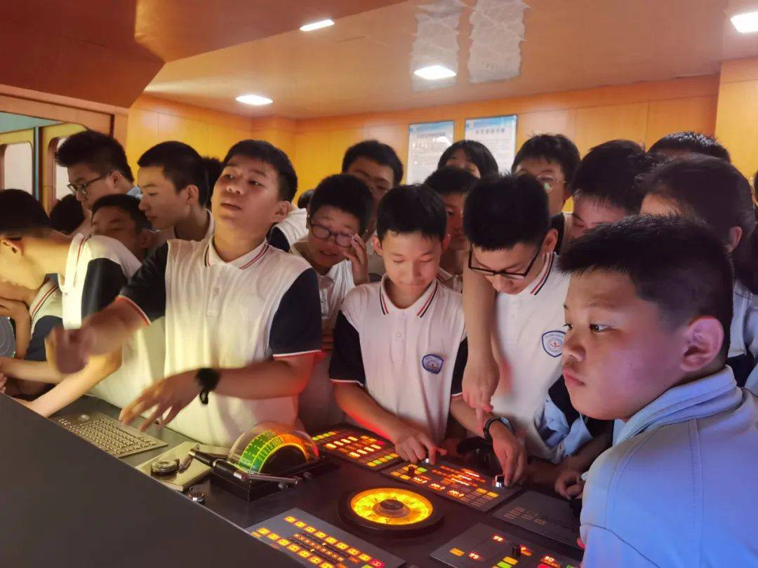 【校园动态】九江实验中学:走进高校共探科学梦