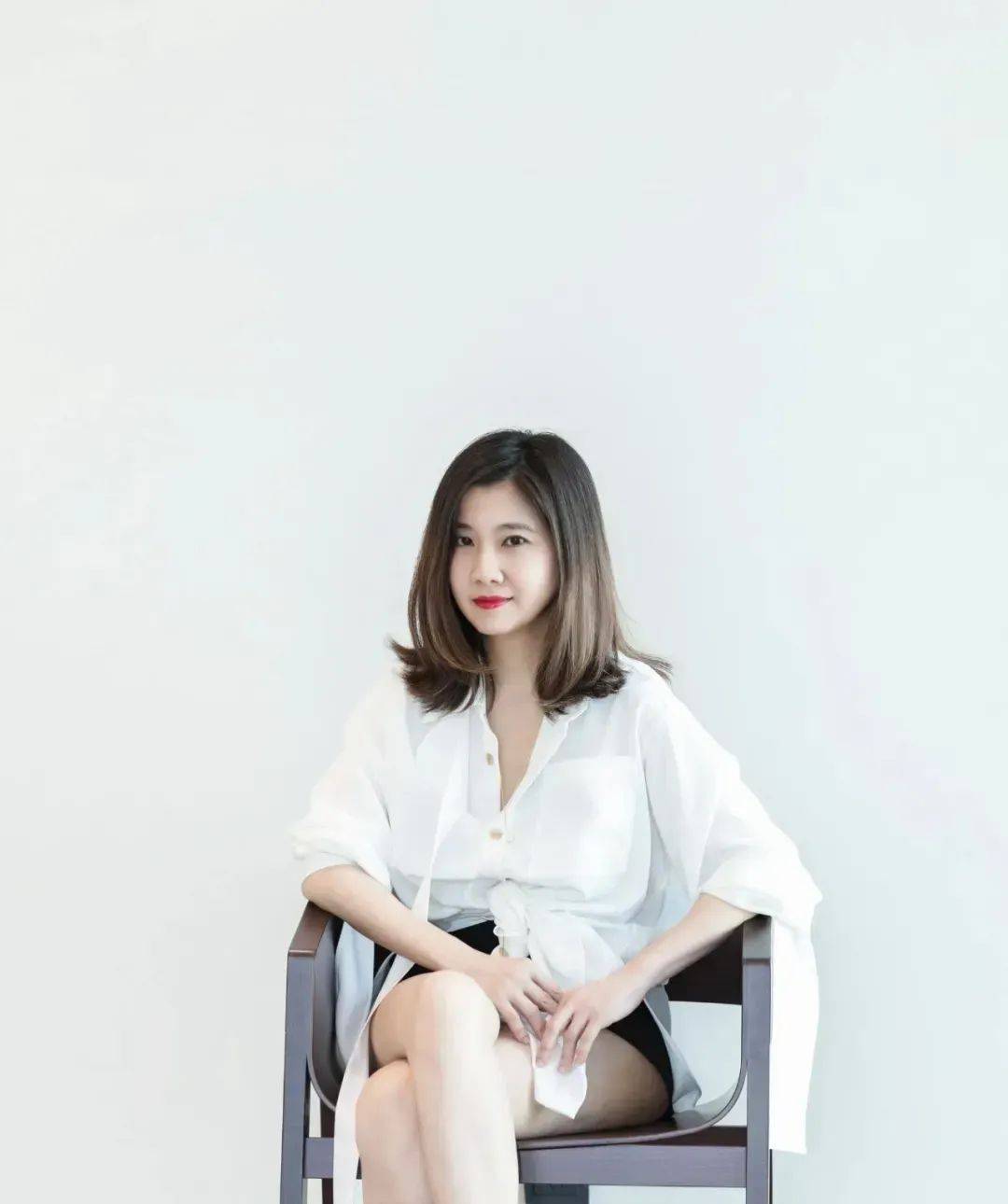 殳俏:所有女孩都值得一个好故事丨《女字旁》创作谈_李媛_父亲_家庭