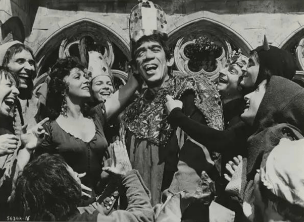 巴黎圣母院_读者_命运