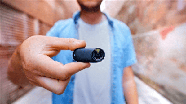 影石Insta360推出新一代4K拇指相机GO 3S