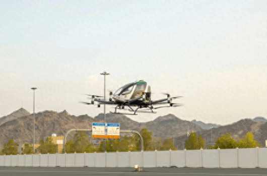 亿航智能宣布其EH216-S无人驾驶eVTOL在沙特完成首飞