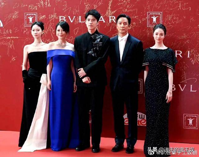 26岁刘昊然暴瘦后与49岁吴彦祖同框,青春差点败给了颜值!