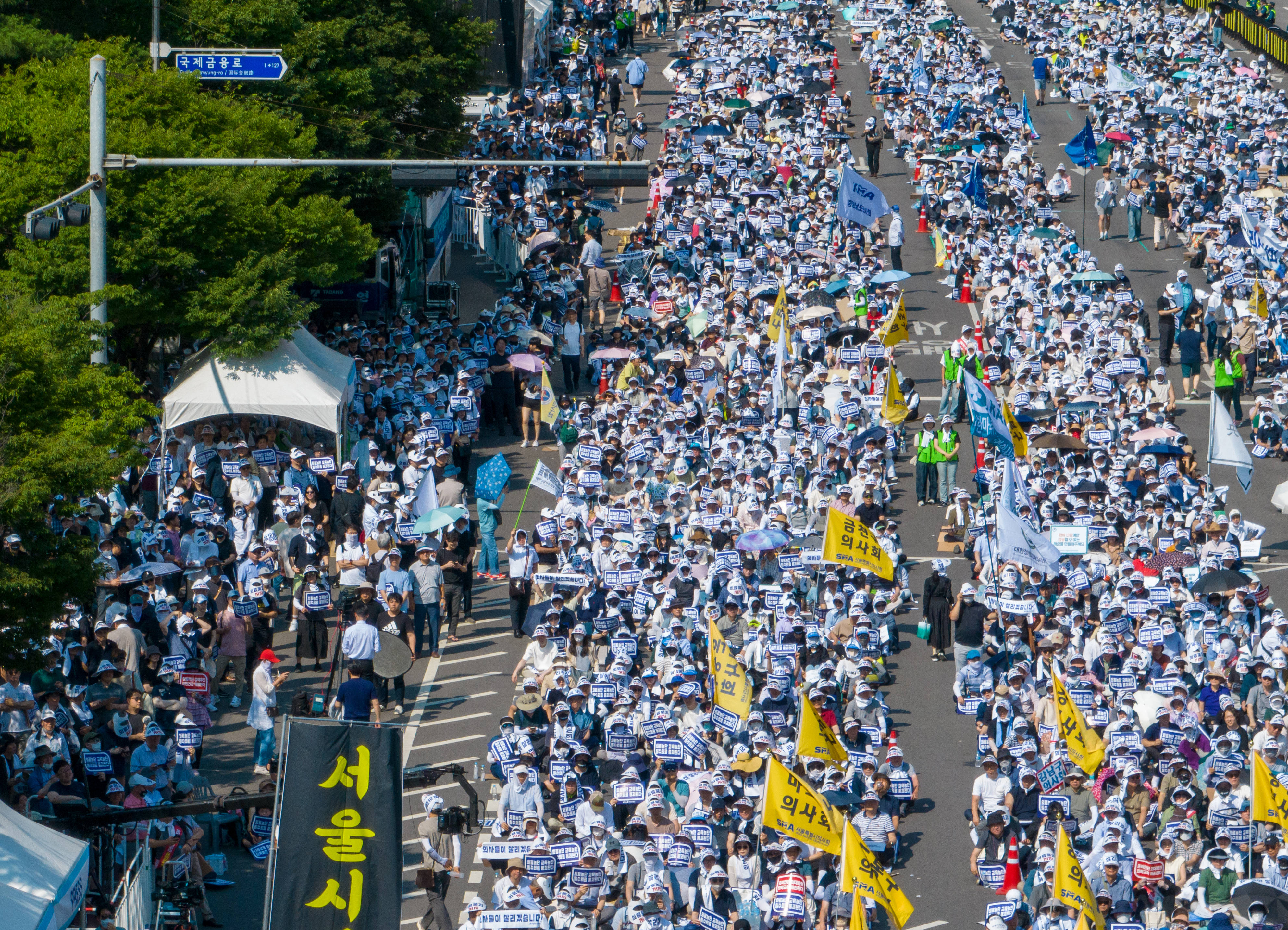 时隔近四个月，韩国政府和医疗界为何仍在“硬碰硬”？  第1张