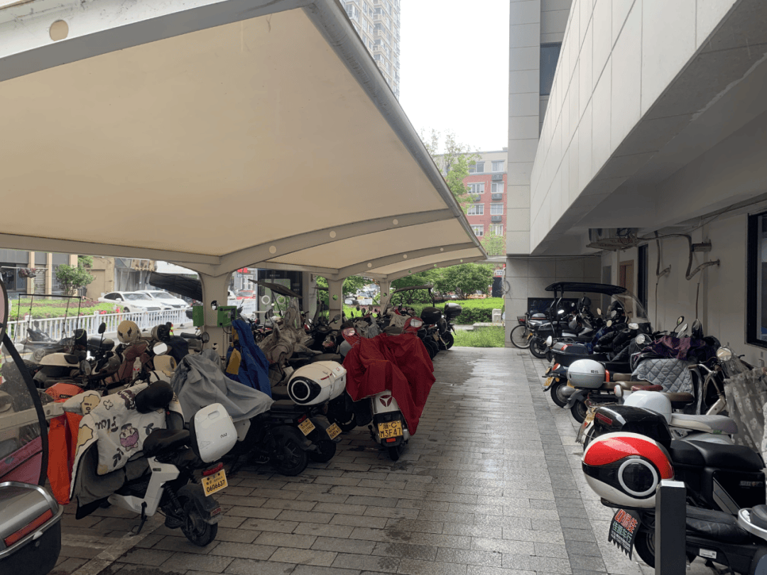 南滨街道七洲社区浙江奔阳汽车部件有限公司电动自行车集中充放点
