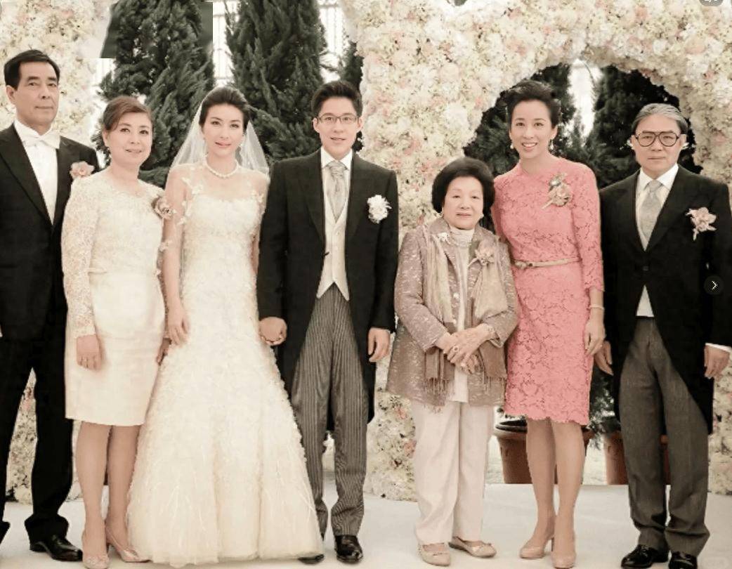 就像郭晶晶,张怡宁,王楠,伏明霞等人,当她们每次出现在公众视野里