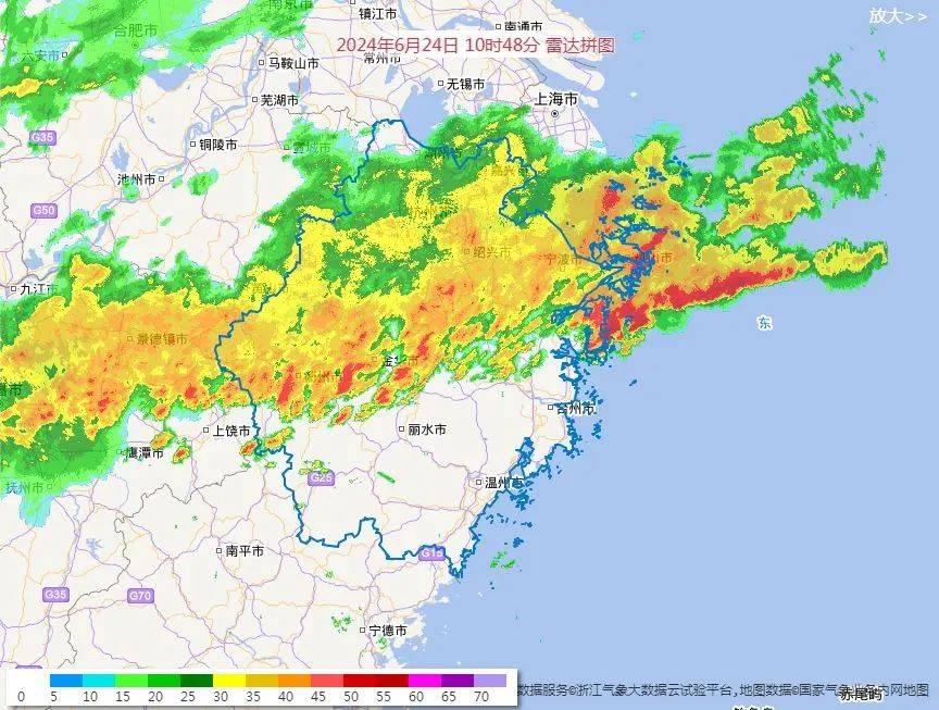 带南侧对流云团发展影响,目前我市大部地区已出现明显的雷阵雨天气,并
