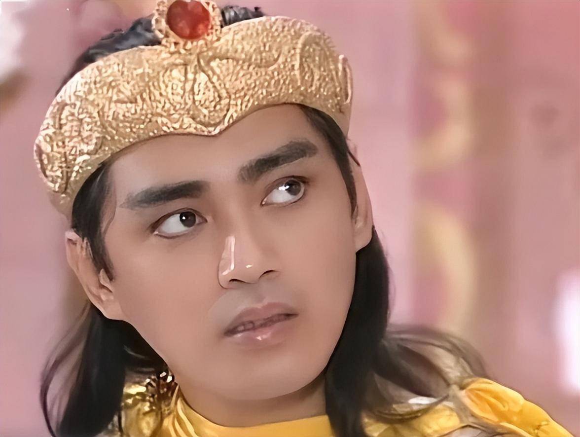 原来他是汤镇业的哥哥!演技好,人品好,宠妻子,比弟弟强太多!