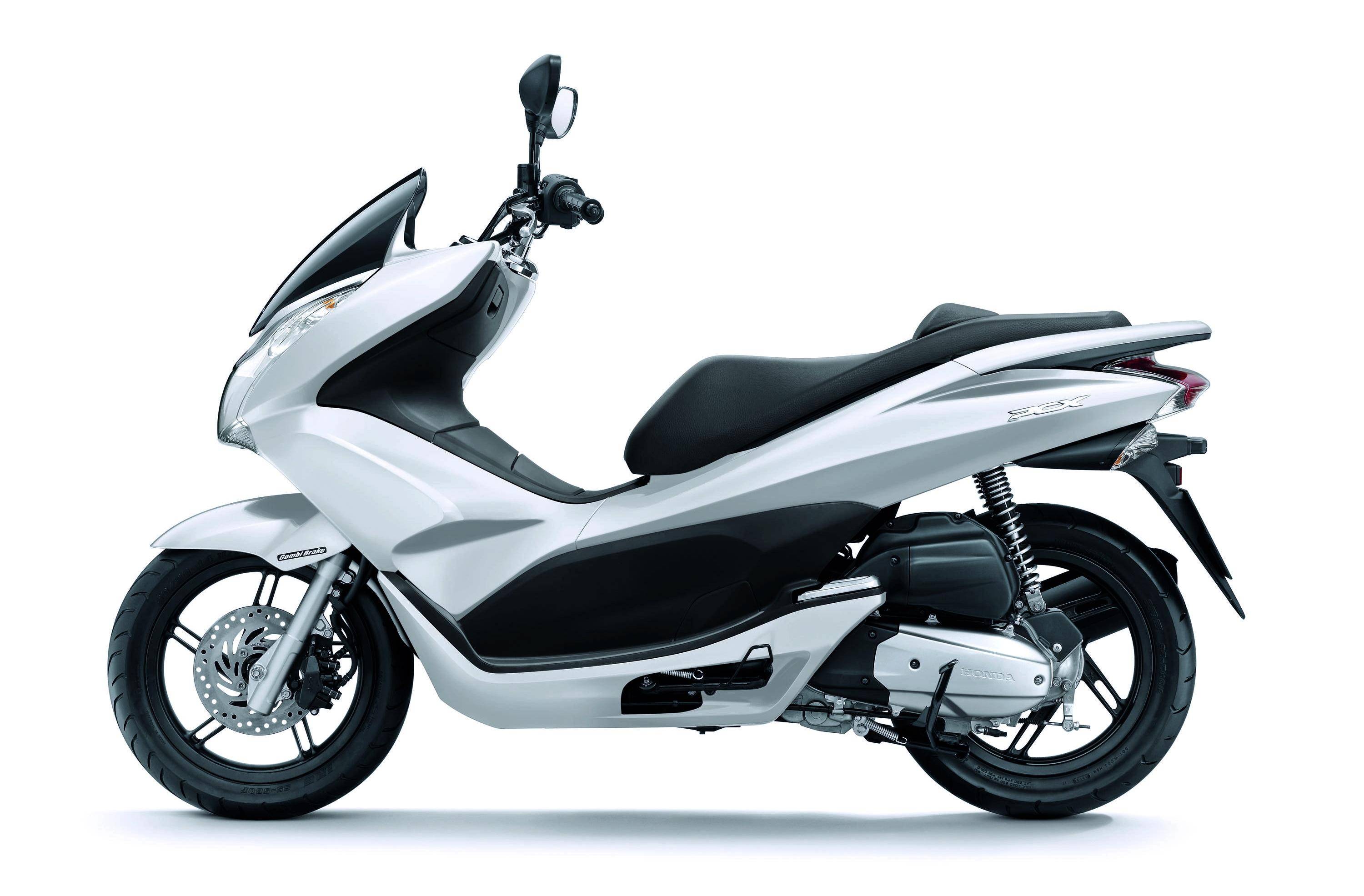 下图:2014 第二代 pcx150.下图:2018 第三代 pcx150.