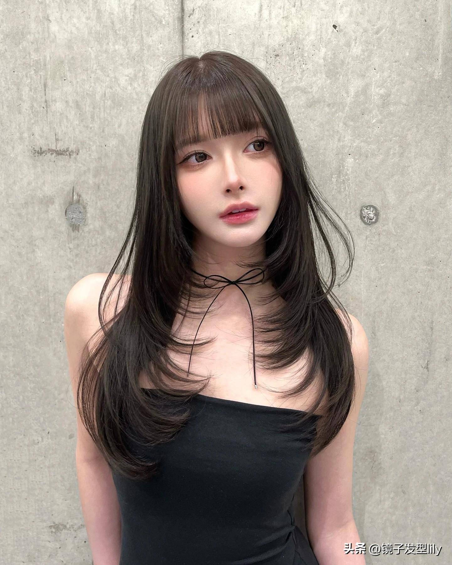 最火女士长发边沿层次与修饰脸型的完美结合绽放高级美