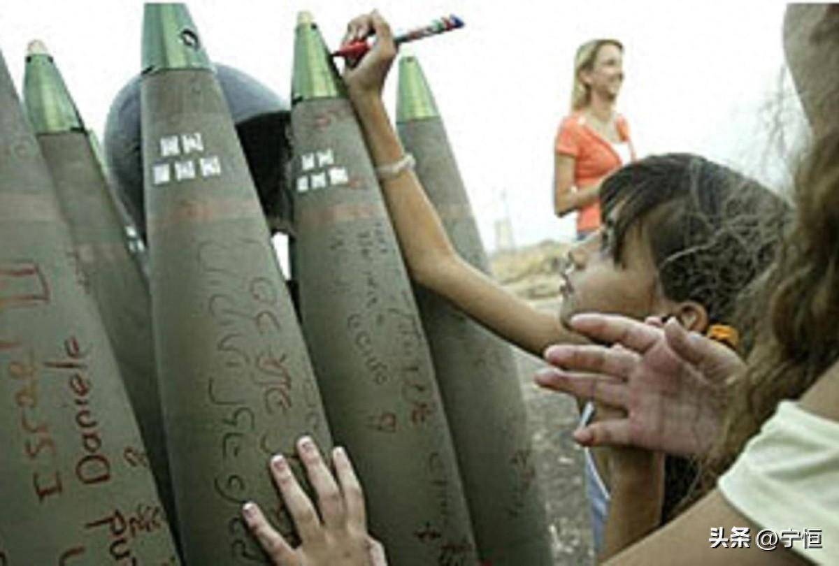 以色列在黎巴嫩边境集结大批兵力,美国突然停止援助