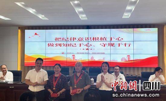 咪咕音乐：2023澳门精准正版资料大全-邵阳交警：纵深推进“一老一小”群体的交通安全宣传教育 ｜夏季行动