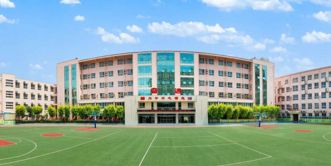 欢迎广大初三学子报考衡水十三中!期待您的加入!