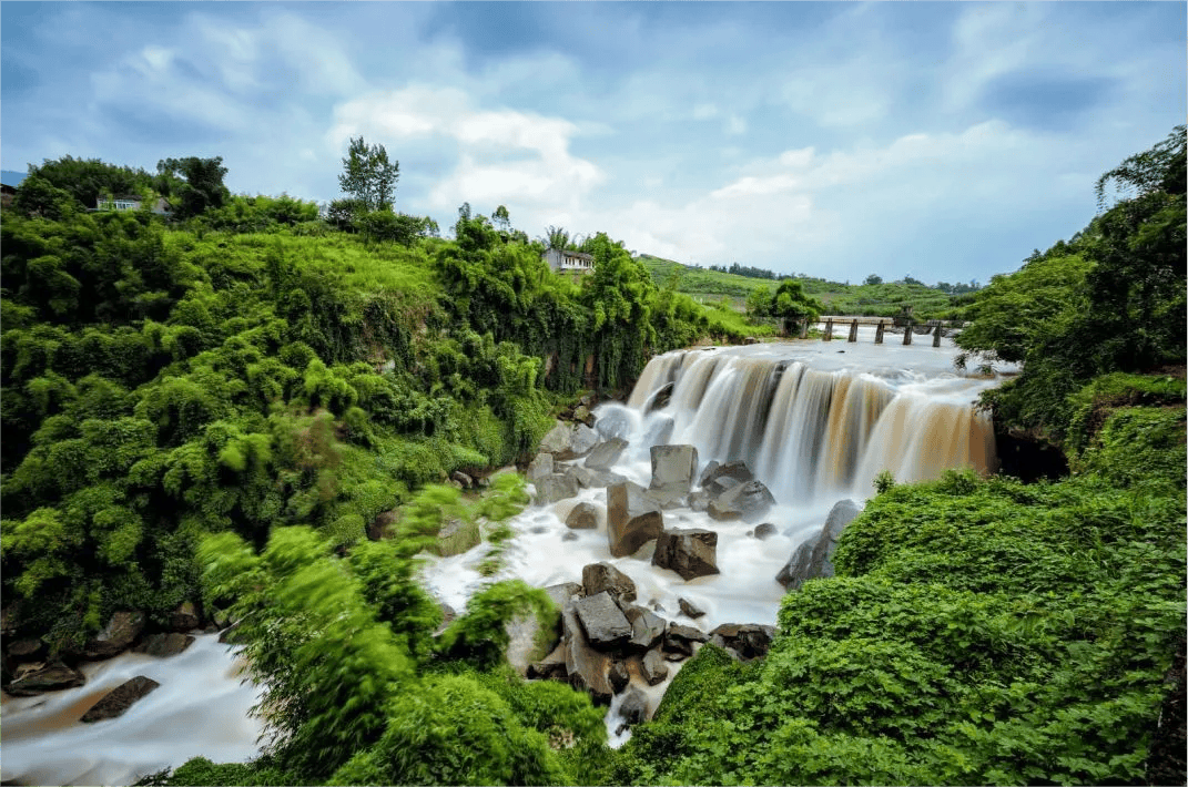 壁纸 风景 旅游 瀑布 山水 桌面 1071_710
