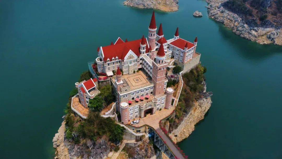 三亚太挤,长隆太热?均温23℃的宝藏小城更适合遛娃!