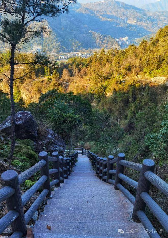 去不了八达岭的万里长城,那就来永嘉中堡的小长城吧,一览楠溪胜景!
