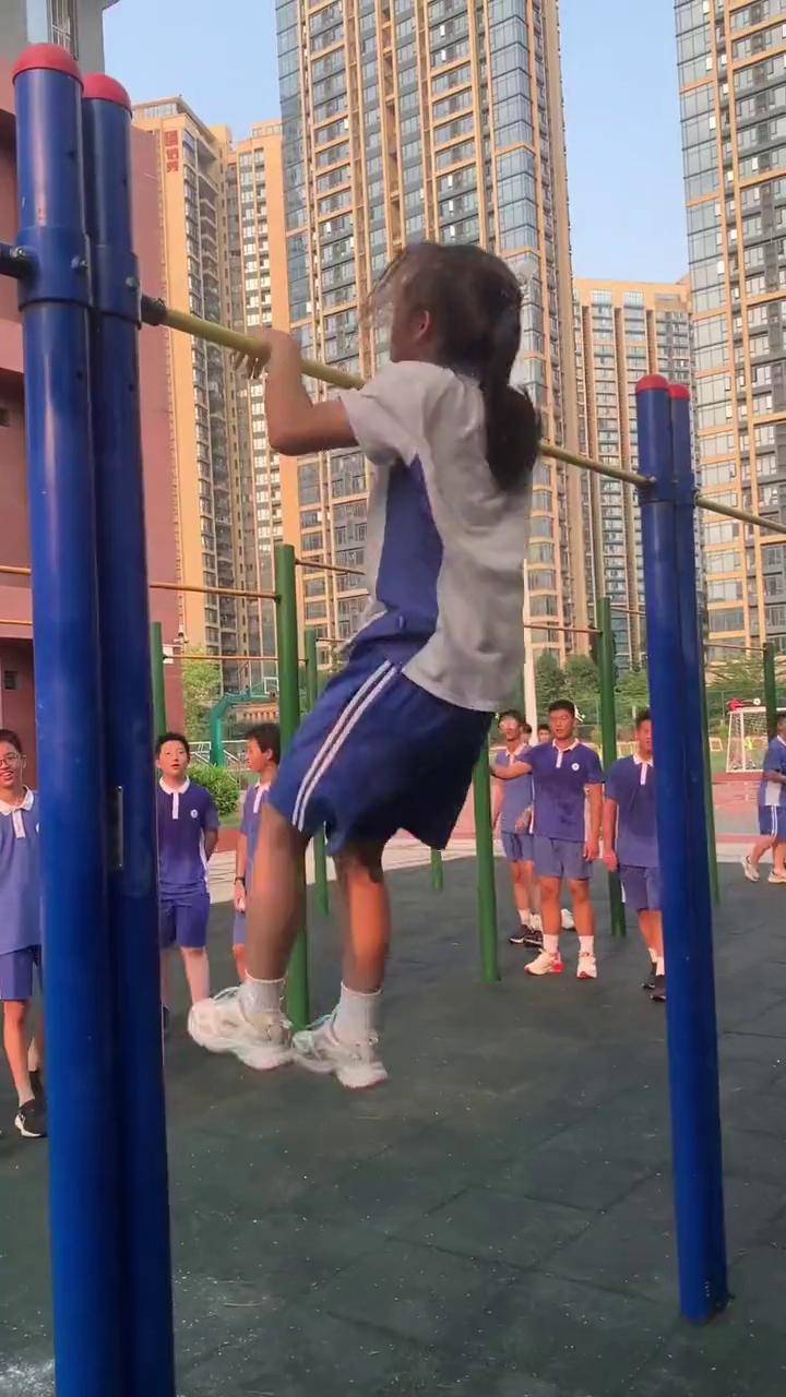 引体向上 中考体育 单杠