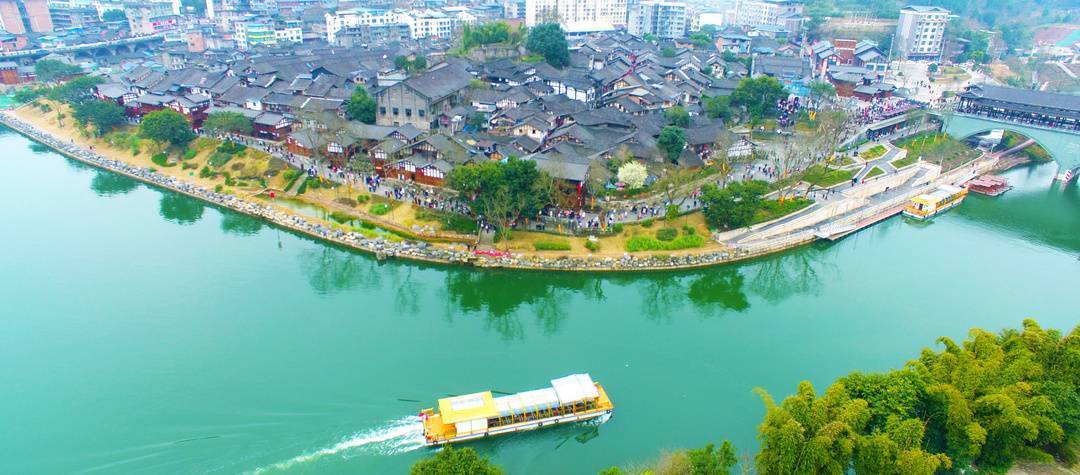 恩阳将以城区为核心,以临港,古镇,黄石,曾家坝四大片区为重点